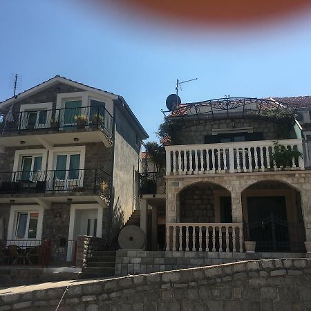 Studio Apartments Krasici Tivat Exteriör bild