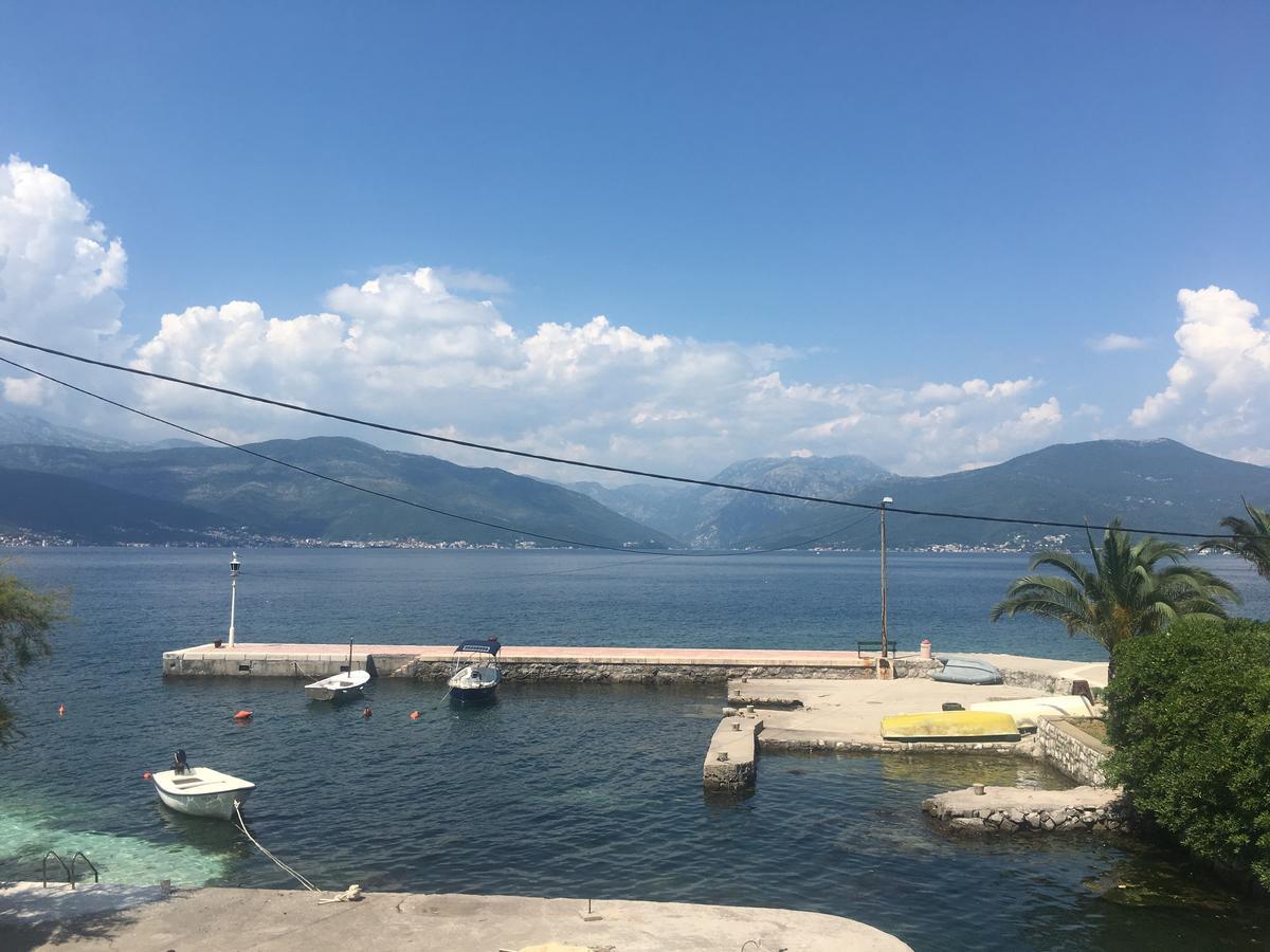 Studio Apartments Krasici Tivat Exteriör bild